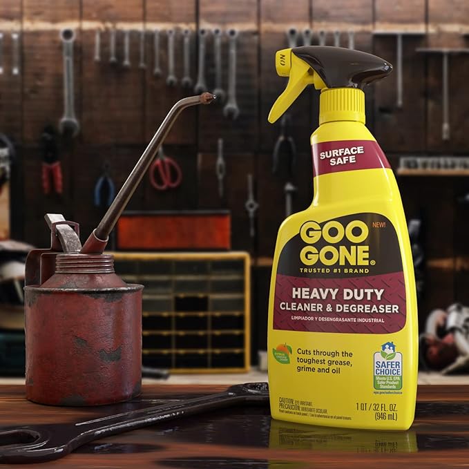 Goo Gone Heavy Duty Cleaner & Degreaser Spray With Microfiber Cleaning Towel – Cuts Through Tough Grease, Oil & Grime - 32 Oz (1 Pack + Towel)