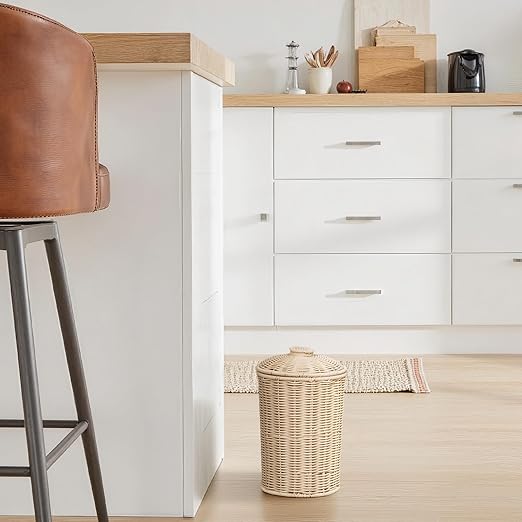GRANNY SAYS Wicker Small Bathroom Trash Can with Lid, 2 Gallon Cute Decorative Waste Basket for Bedroom and Dorm, Office Garbage Cans for Under Desk, Mini Round Trash Bin for Decor, Off White