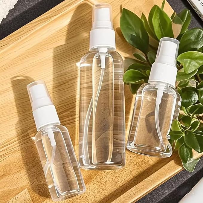 Small Spray Bottle, Clear Empty Mini Travel Plastic Bottle. Premium spray bottles for perfumes and cosmetics. 2 * 1oz, 2 * 1.7oz. (4 Pack)