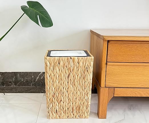Wicker Trash Can,3 Gallon Wicker Waste Basket,Boho Handwoven Trash Can with Lid for Kitchen Bathroom Office