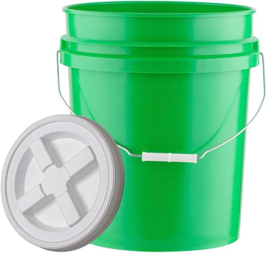 House Naturals 5 Gallon Food Grade Plastic Bucket with Air Tight Screw on Lid Made in USA Container (Green Bucket with White Lid)