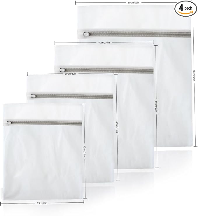Four exquisite laundry bags, specially designed for cleaning delicate garments. They prevent the clothes from getting tangled with each other when washing bed sheets, shirts, socks and bras.