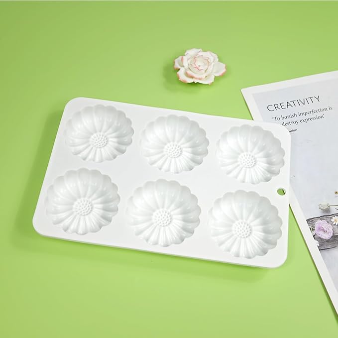 TUKE Silicone Chocolate Candy Molds Non-stick Daisy Flower Silicone Baking Mold BPA Free, Gummy Molds Silicone Candy Mold For Chocolate Cake Jelly Pudding Handmade Soap Mould (Daisy Flower L)