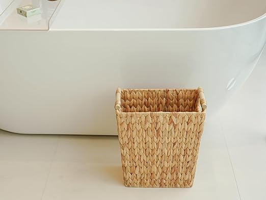 6 Gallon Wicker Trash Can with Wooden Handle,Wicker Waste Basket for Bathroom,Bedroom,Large Narrow Water Hyacinth Trash Basket,Rattan Boho Decor Farmhouse Bathroom Trash Can