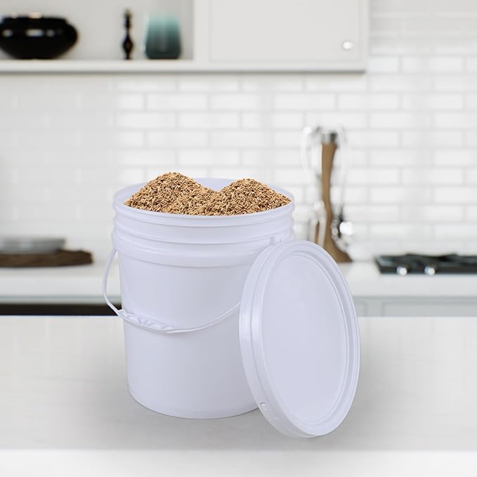 Farmoon 6.6 Gallon Plastic Buckets with Sealable Lids, 4 Pack White Round Plasitc Pails