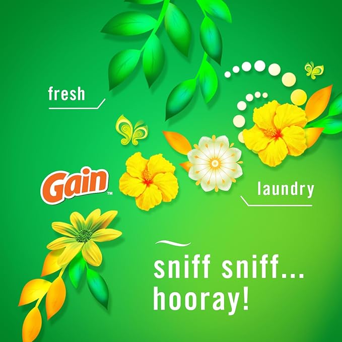 Febreze Plug In Air Freshener, Odor-Fighting Scented Oil Starter Kit, Air Fresheners for Home and Bathroom and Kitchen, Long Lasting for Strong Odors, Gain Original Scent, Warmer + 4 Refill