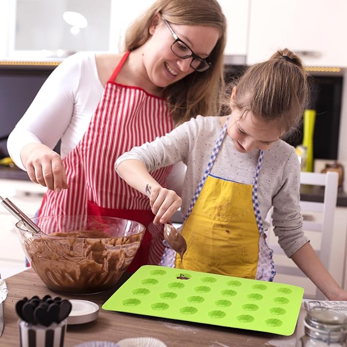 24 Cavity Rose Mold Silicone, Non-Stick Flower Molds Silicone, Reusable Rose Chocolate Mold for Cake Chocolate Candy Cupcakes Pudding Ice Cube Soap Making