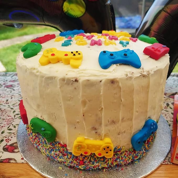 Sakolla Game Controller Silicone Molds, 16 Cavity Non Stick Video Game Controller Molds for Chocolate, Candy, Cake Decoration, Cake Pops, Resin