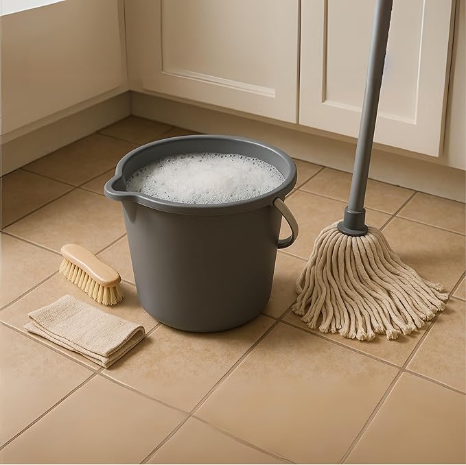 JOEY'Z 10QT (9.5L) Heavy Duty Sturdy Spout Pail Bucket with Durable Grip Handle for Cleaning, Mopping, Projects, Storage, Paint