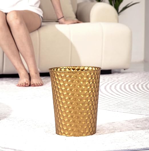 Small Metal Trash Can Wastebasket, Decorative Honeycomb Garbage Can Waste Basket, Modern Farmhouse Round Trash Bin for Bathroom, Bedroom, Kitchen and Office (Gold)