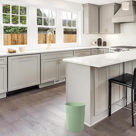 UUJOLY Small Trash Can Wastebasket Garbage Can Container Bins for Bathrooms,Bedroom Room, Kitchens, Offices, Kids Rooms, Dorms, 3 Pack, Green