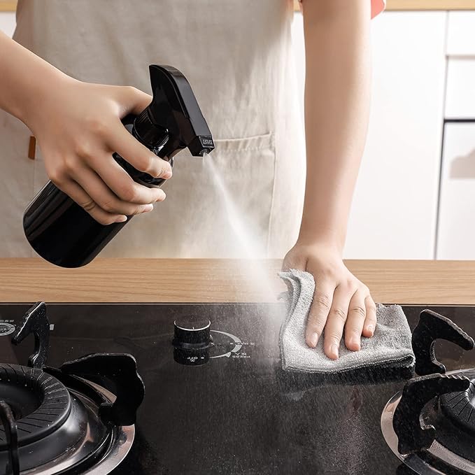 UUJOLY 17 oz Plastic Spray Bottle Trigger Empty Spray Bottles Clear Refillable Container for Water, Essential Oils, Hair, Cleaning Products, Adjustable Head Sprayer and Stream (4 Pack)