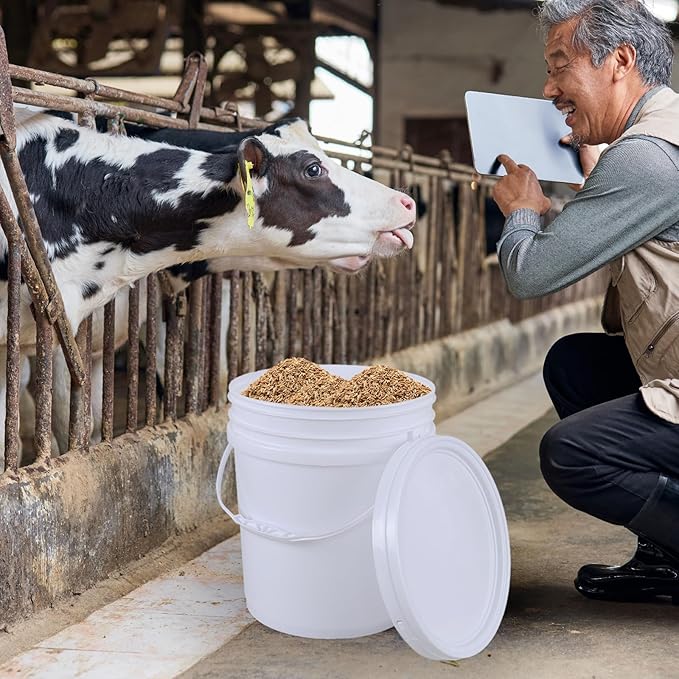 6.6 Gallon White Plastic Bucket with Lid, Round Food Grade Bucket Pail, 4-Pack