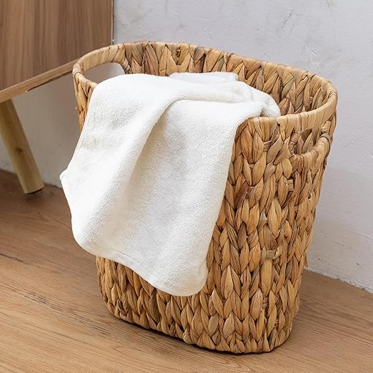 Wicker Trash Can, Bathroom Waste Bin with Built-in Handle Trash Bin, Hand-Woven Water Hyacinth, Wicker Waste Basket, Bedroom, Office, Bathroom Boho Waste Basket, 1 Pack