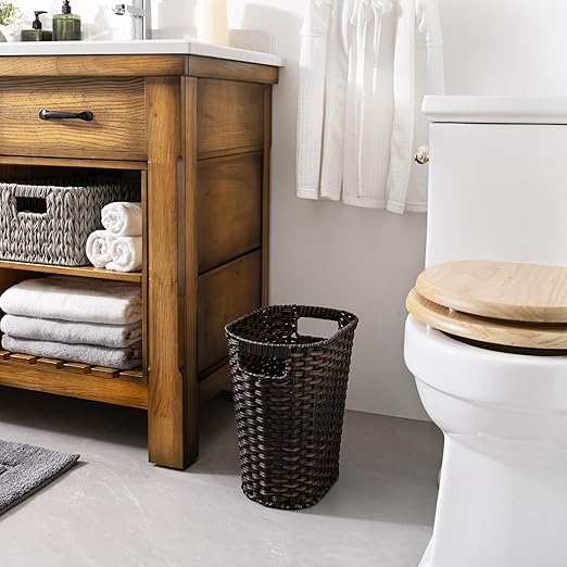 GRANNY SAYS Wicker Trash Can, Bathroom Trash Can with Handles, Wicker Waste Basket for Bathroom, Waste Basket for Bedroom, Decorative Wicker Wastebasket, 19 Liters/5 Gallons, 1-Pack Dark Brown