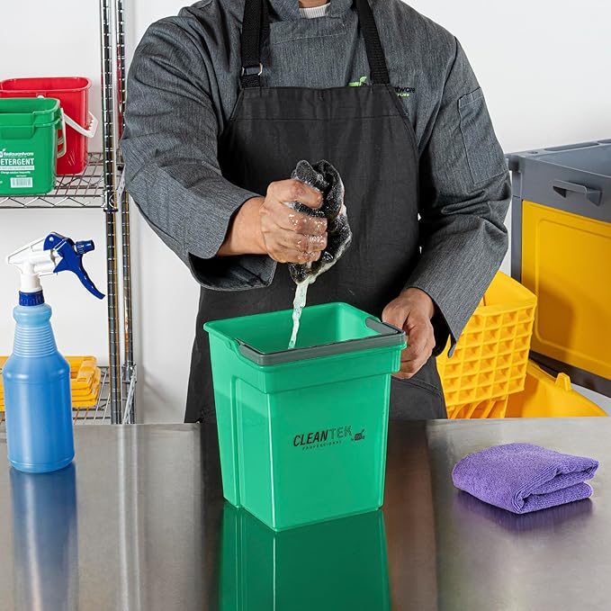 Restaurantware-Clean Tek Professional 4 Quart Cleaning Bucket, 1 Utility Pail with Handle - Heavy-Duty, Portable, Green Plastic Washing Pail, Perfect for Household, Outdoor, Car Wash and More