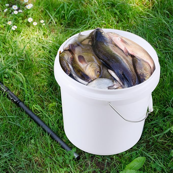 4-Gallon White Bucket Pail Container with Lid, Food Grade All Purpose Pail Built-in Handle, 4 Packs