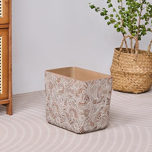 Rustic Brown Tropical Leaves Carved Small Bathroom Trash Can 2.5 Gallon(9 Liter), Resin Heavy Sturdy Kitchen Garbage Can,Living Room Bedroom Trash Can, Decorative Wastebasket for Home, Garden, Office