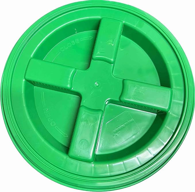 House Naturals 5 Gallon Food Grade Plastic Bucket with Air Tight Screw on Lid Made in USA Container (Yellow Bucket with Green Lid)