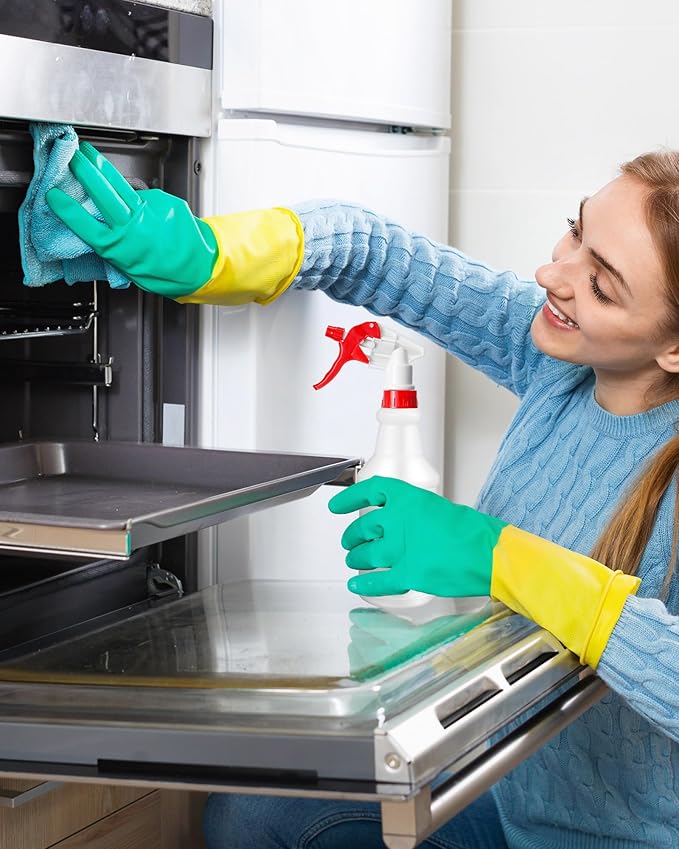 Eccliy 20 Pack 16oz Empty Spray Bottles, Leakproof Cleaning Bottles with Measurement and Adjustable Nozzle for Housekeeping, Commercial Use(Cylinder,Red White Spray Head)