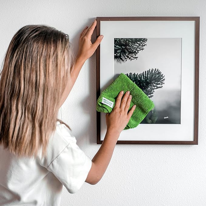 Nano Towels Cleaning Cloths - Cleans with Only Water - Wipes Away Dust, Spills & Grime Instantly Without Chemicals Paper Or Microfiber Supplies. Kitchen, Bathroom, Glass 14x14” 4-Pack Green